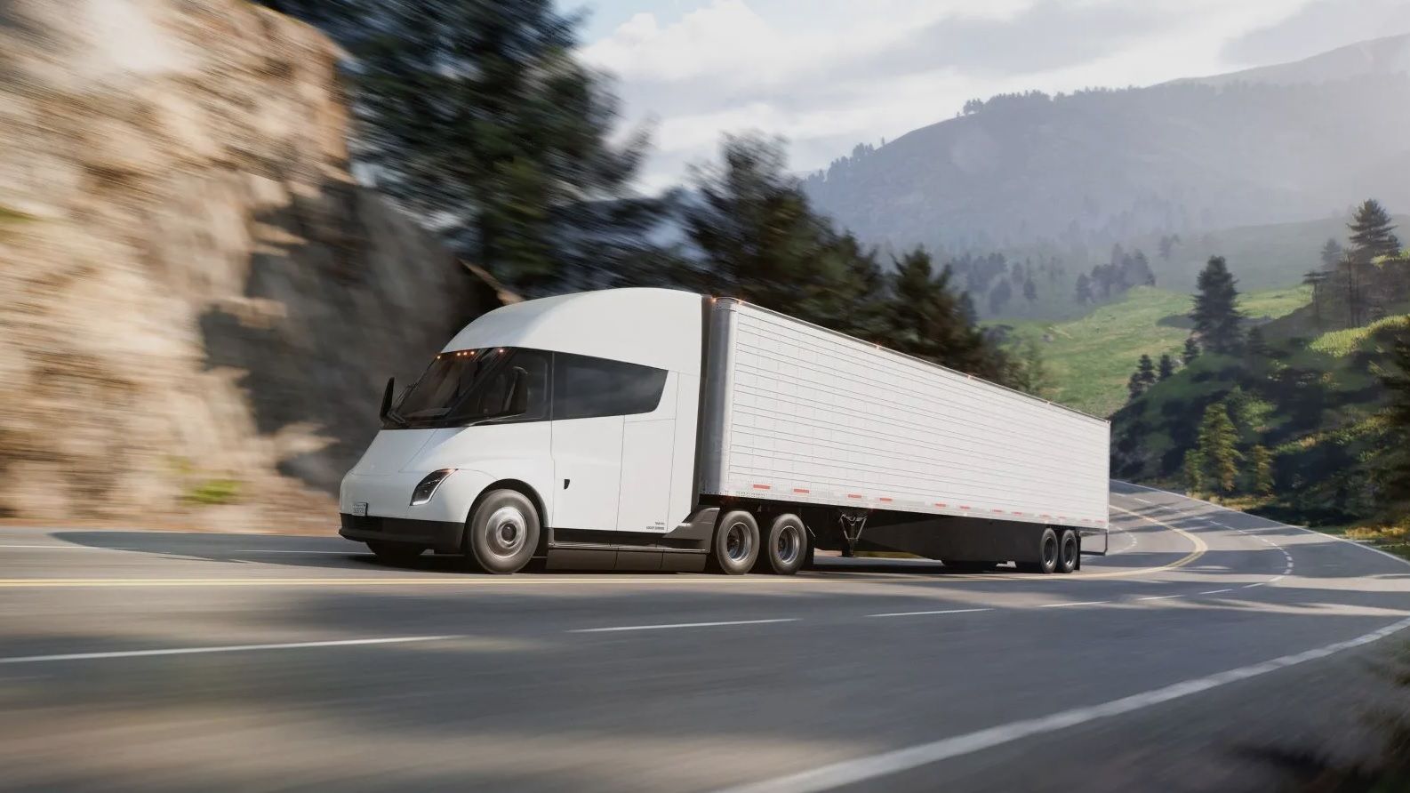 Cel mai eficient camion electric de pe piață este Tesla Semi. Care este autonomia reală a tirului lui Musk