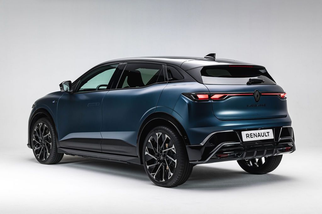 FOTO | Renault prezintă versiunea facelift a lui Megane E-Tech. Care sunt noutățile - Poza 5
