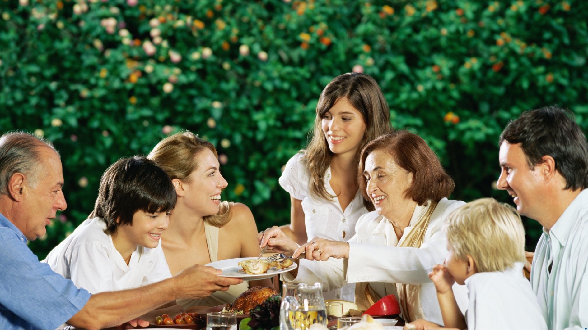 Delicatera.ro: Platforma care redefinește conceptul de dining gourmet acasă și la birou
