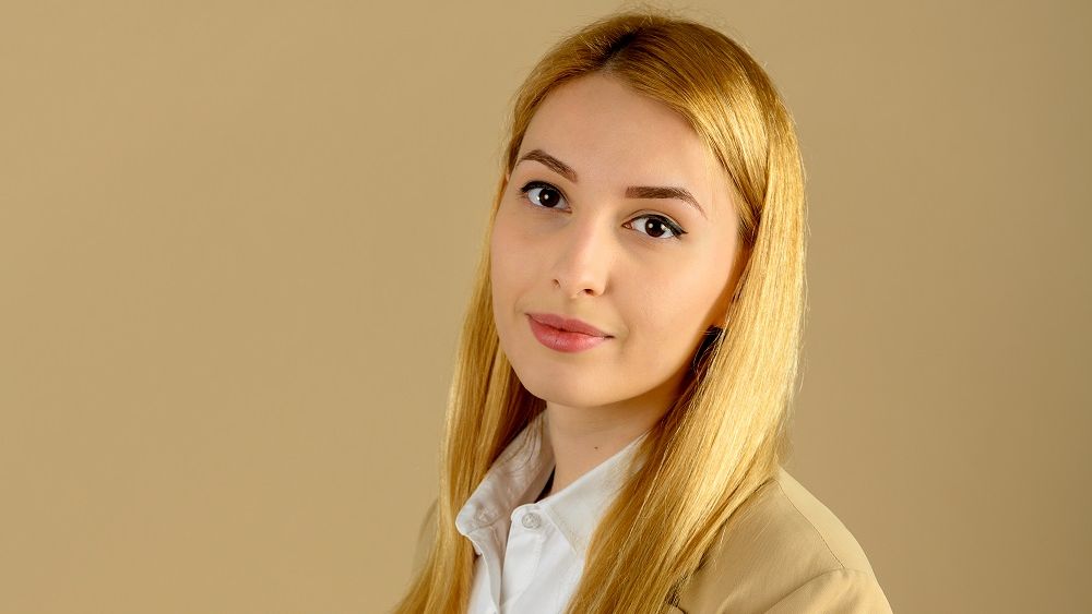 O antreprenoare a investit 100.000 de euro într-o afacere cu minifrigidere cosmetice