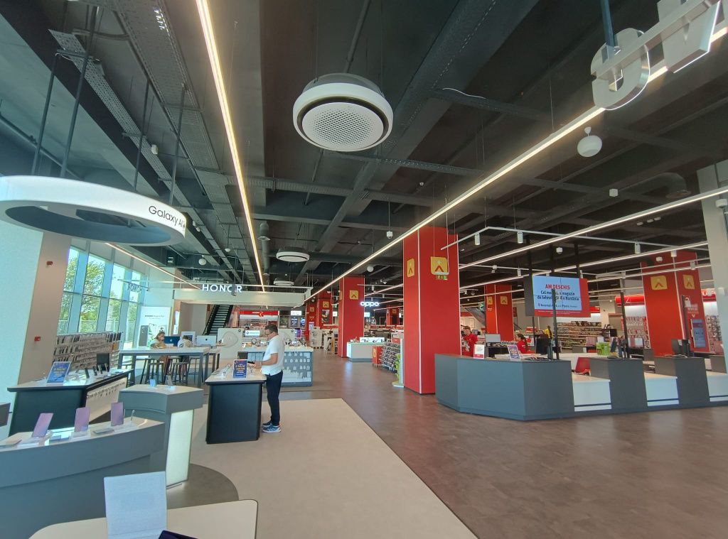 Altex deschide un nou magazin: "Este cel mai mare magazin de tehnologie din România" - Imagine 2
