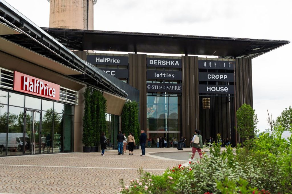 FOTO | Iulius Mall Suceava s-a deschis în varianta extinsă, după o investiție de 40 mil. euro - Imagine 9