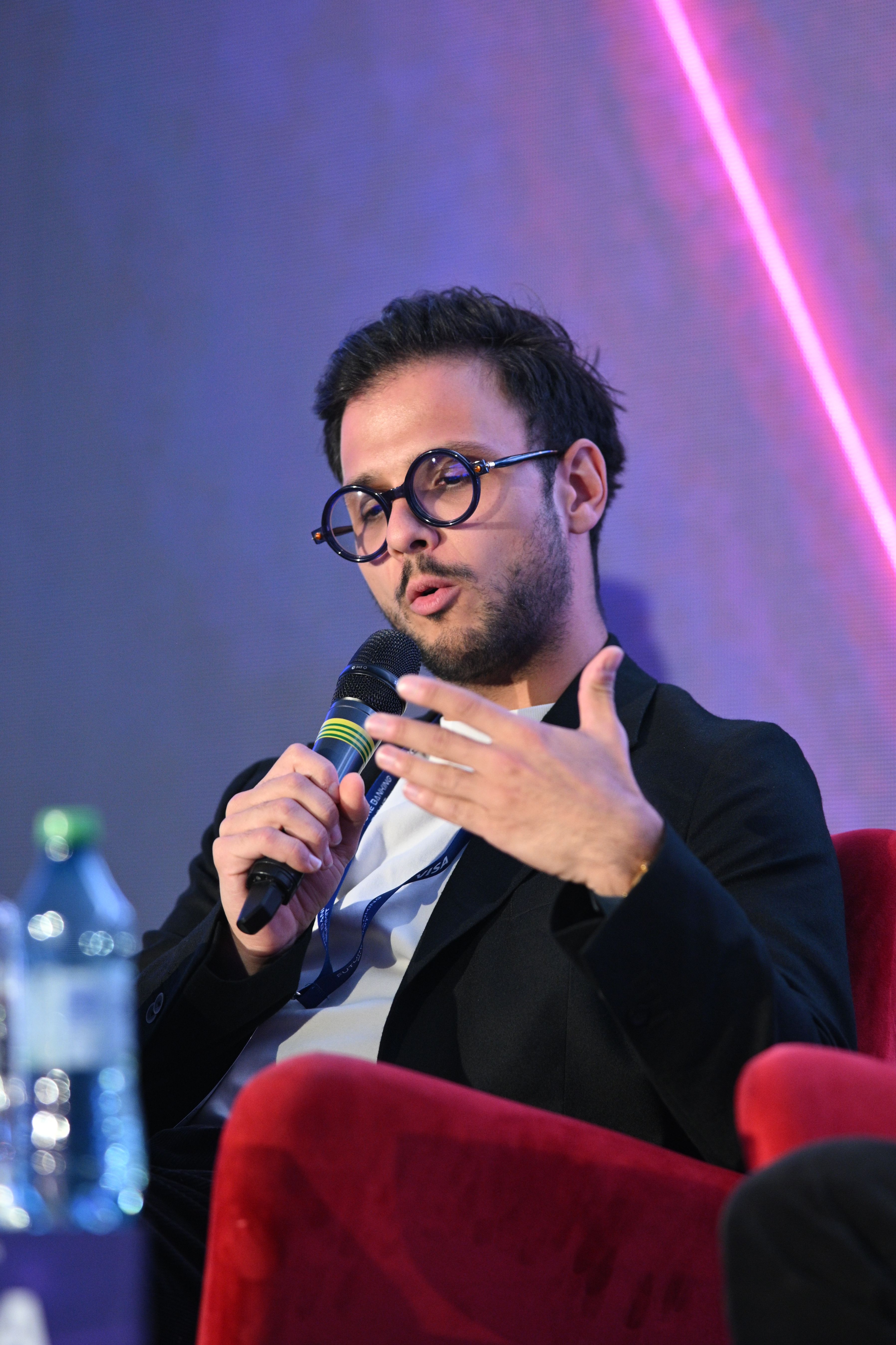 AI va face oamenii mai valoroși sau mai ușor de înlocuit? Andrei Negulescu, Strategy Director Matricia Solutions: Îi va răsplăti pe cei care au investit în ei - Poza 1