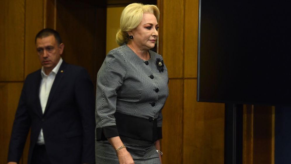 Viorica Dancila: Sunt mai puternica decat acesti barbati, Klaus Iohannis si Dan Barna, care doar tipa de pe margine
