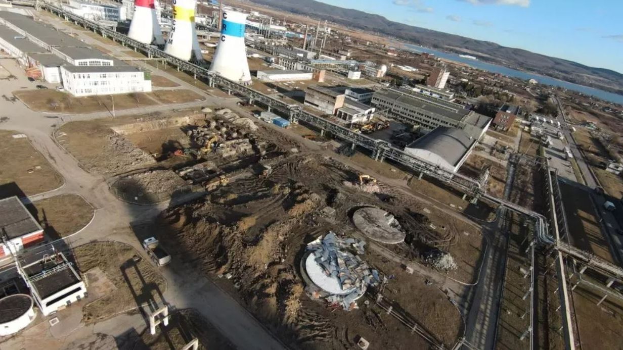 Chimcomplex, principalul producător de substanțe chimice, închide temporar activitatea de producție