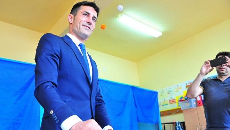 Manda: În momentul de faţă PSD are pe masă două opţiuni - o construcţie pro-occidentală sau intrarea în opoziţie