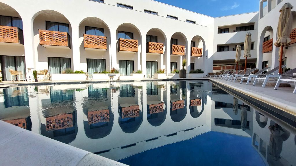 Cum arată cel mai nou hotel din România, construit pe proprietatea unui fost mare boier - Imagine 39