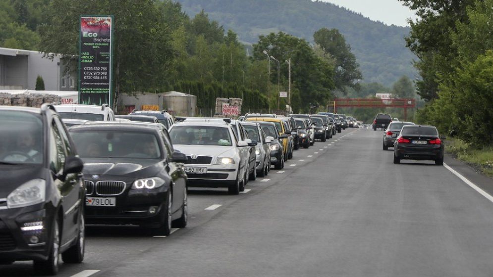 Valea Oltului, blocată după un accident. Circulația ar putea fi reluată după mai multe ore