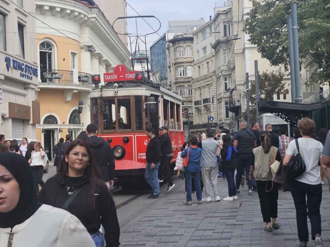 [FOTO] Istanbulul dincolo de clișee: O incursiune în lumea artei contemporane și a experiențelor neașteptate - Poza 31