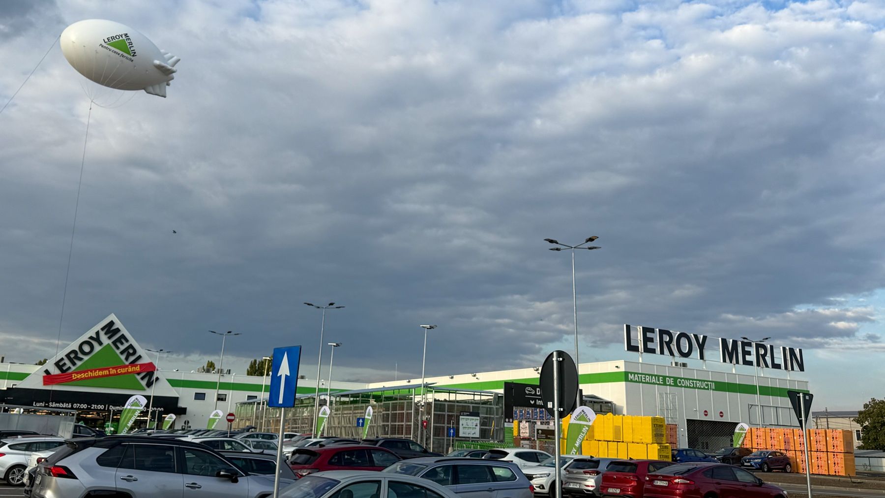 Leroy Merlin deschide un nou magazin în România. Vouchere și tombolă cu un premiu de 15.000 de lei
