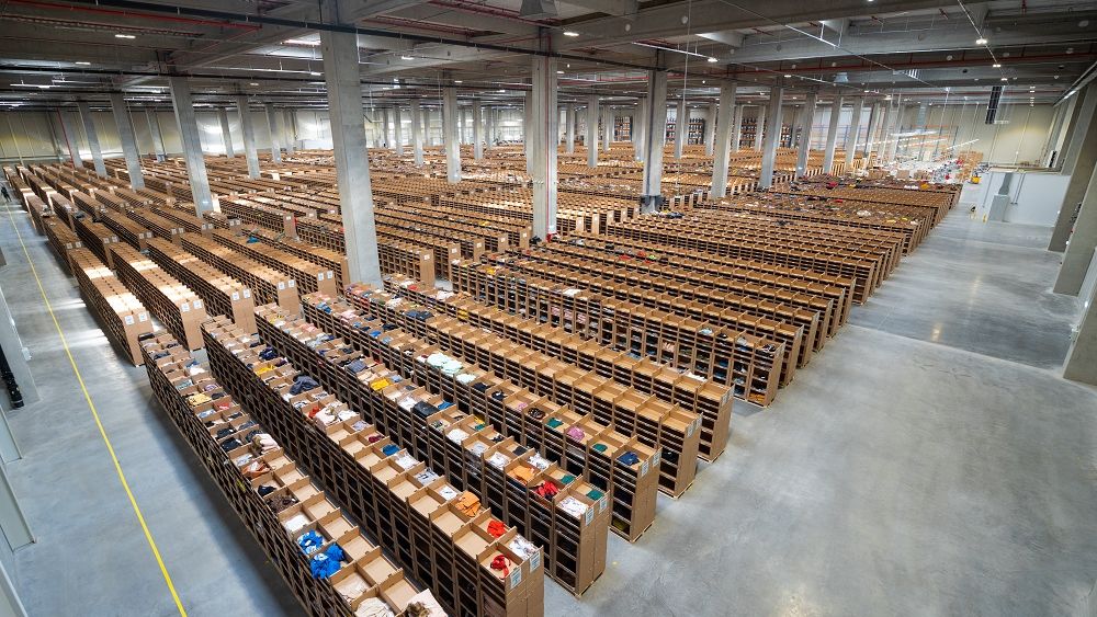 Cum arata depozitul LPP, dedicat vanzarilor online, care va livra in Romania si alte tari vecine