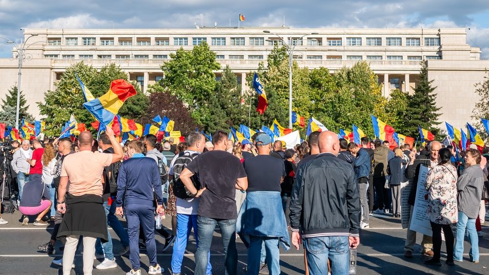 Sindicatele ies în stradă: Protest la Ministerul Muncii pentru creșterea salariului minim