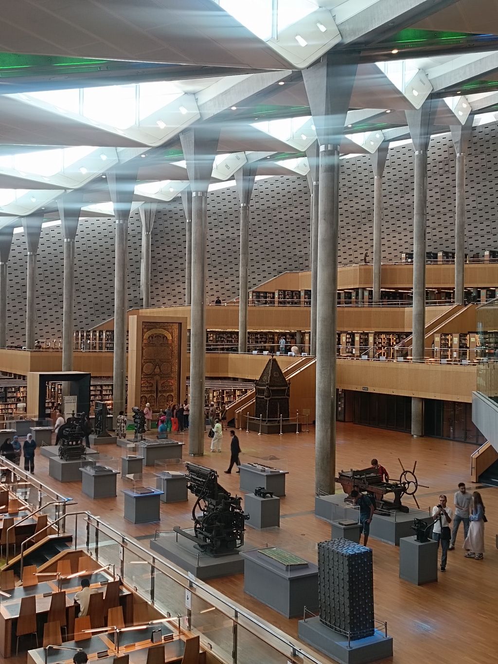 FOTOREPORTAJ din Alexandria, Egipt: O călătorie printre ruinele Farului pierdut și a bibliotecii - Imagine 28