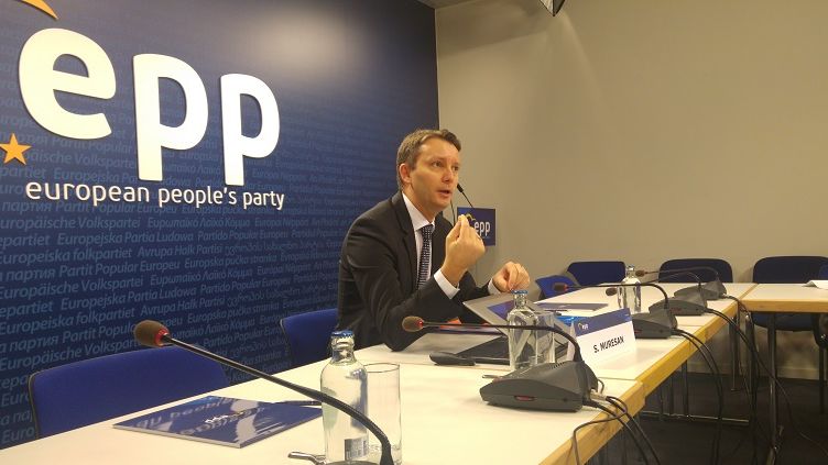 Siegfried Muresan, eurodeputat: Suntem condusi de un premier de care lumea civilizata fuge. Tudose este "nefrecventabil"