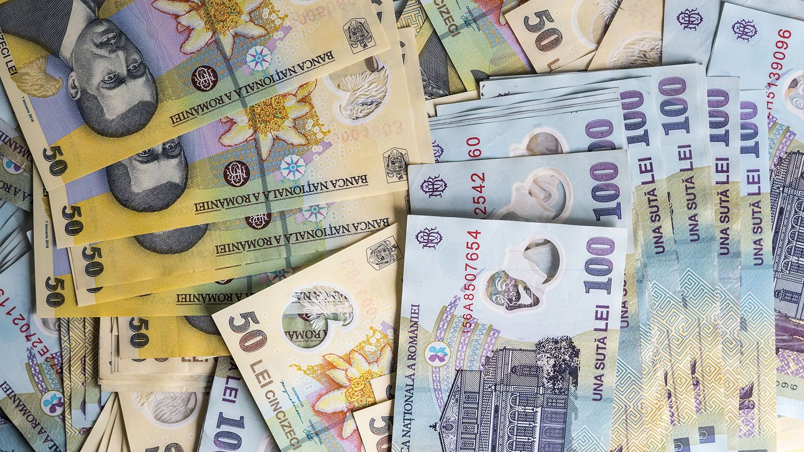 Black Friday la bănci 2026: Libra Internet Bank reduce dobânzile la cardurile de credit și creditele pentru firme