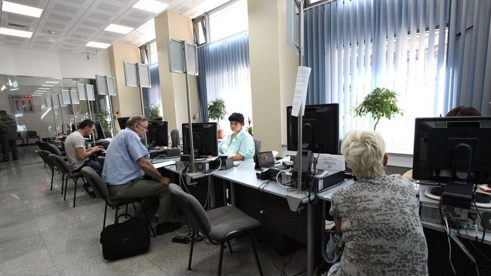 Cât câștigă angajații de la stat. Mulți cred că salariile sunt prea mici