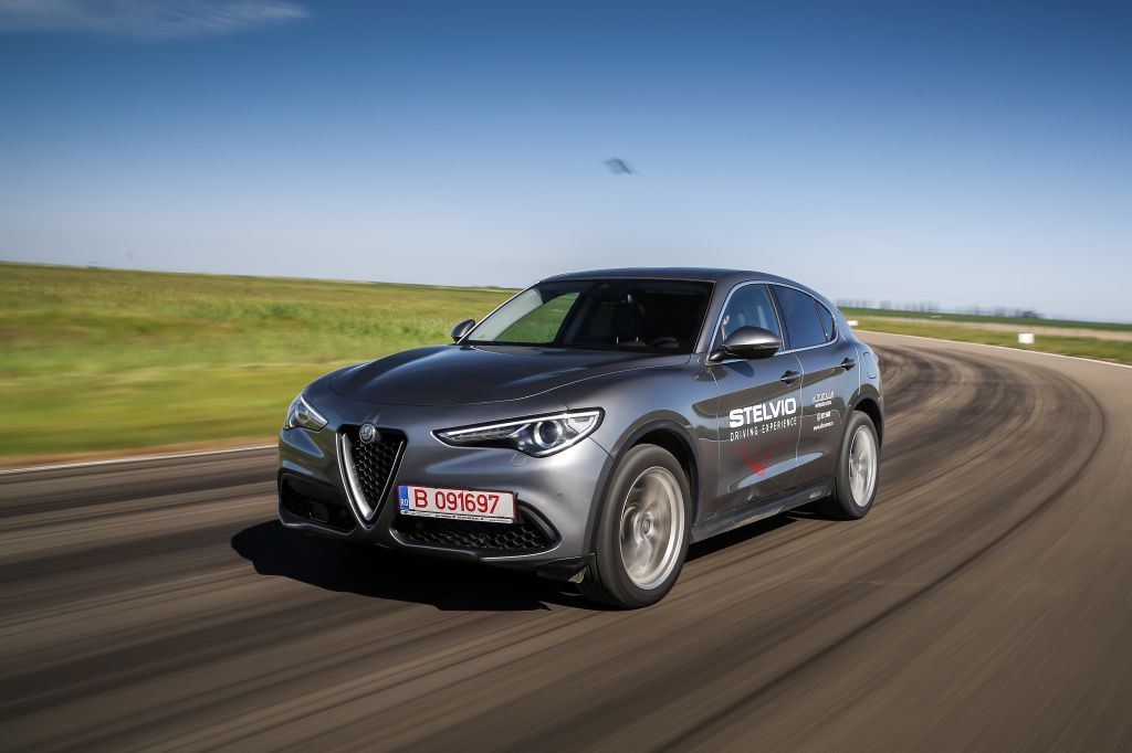 Alfa Romeo Stelvio - Imagine 6