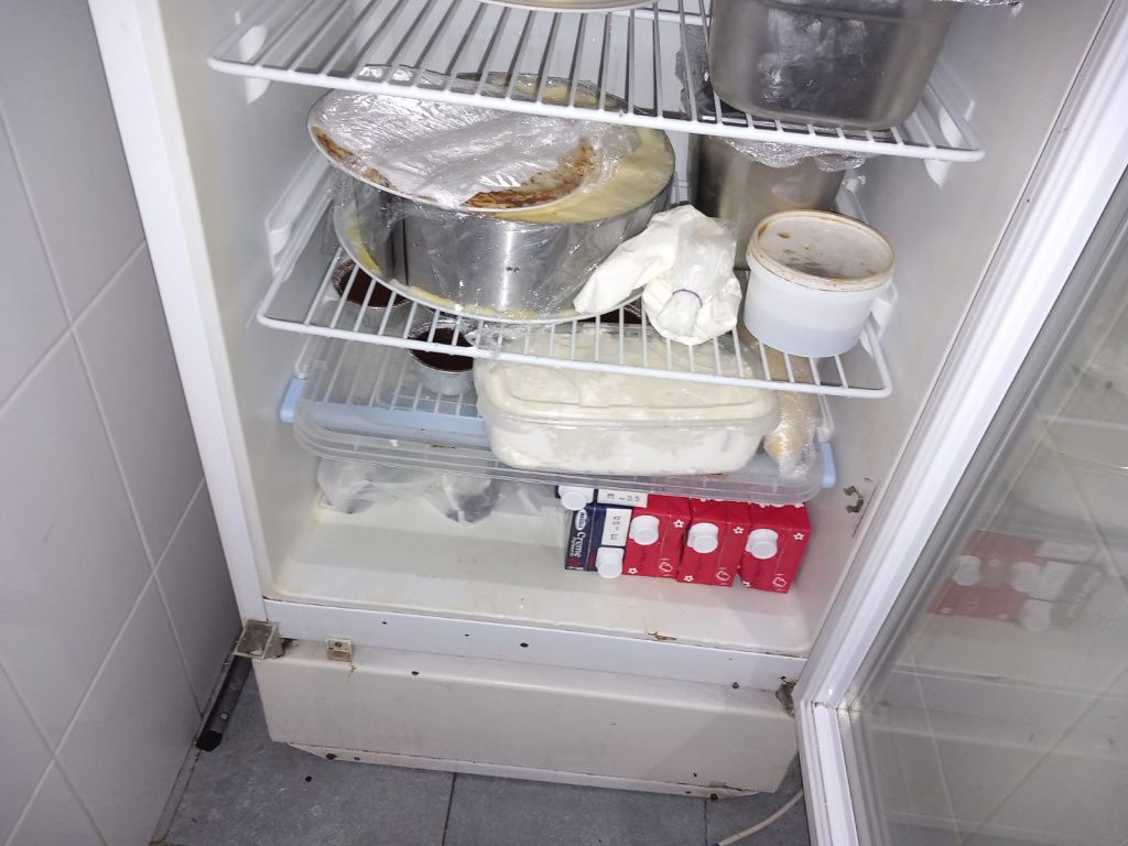 FOTO: ANPC vrea să închidă două restaurante cunoscute din București. Cum arată neregulile - Imagine 1