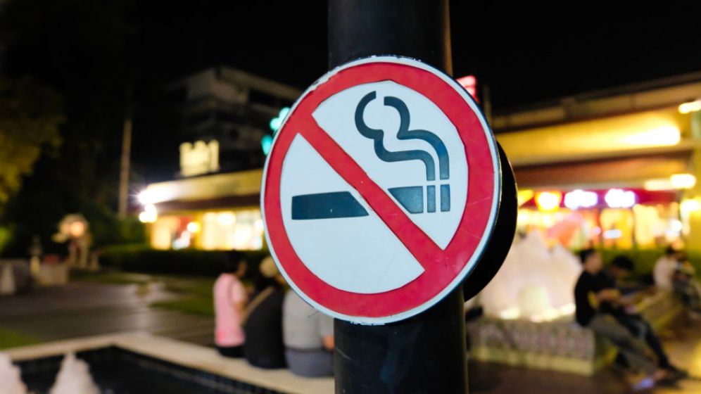Gigantul Philip Morris ii plateste pe fumatori sa renunte la fumat