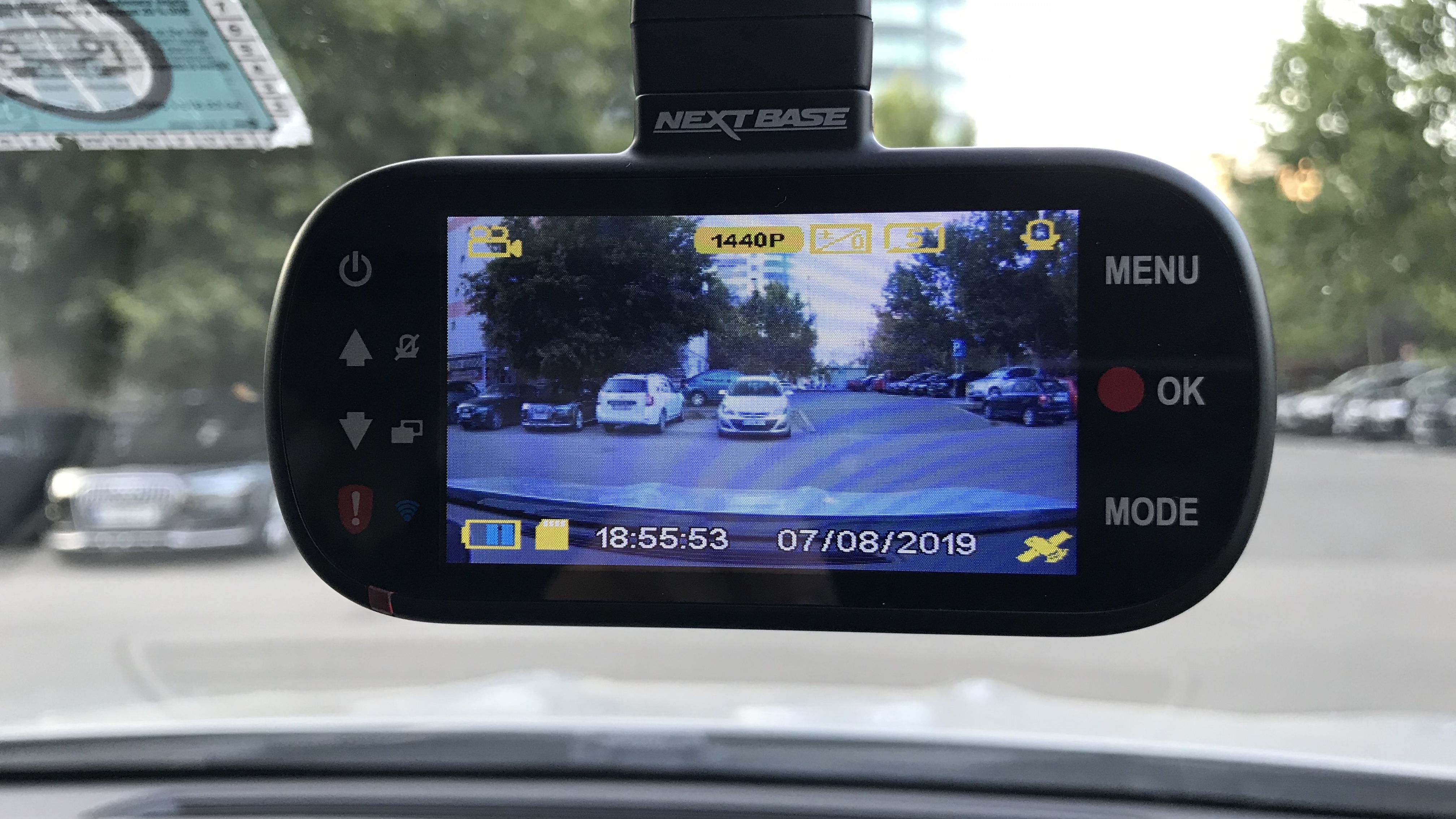 Zece criterii de care sa tii cont cand iti cumperi o camera auto