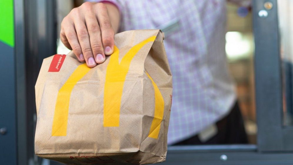 EXPERIMENTUL srilankez al McDonald's: Cei 30 de angajati inlocuiesc cu succes romanii