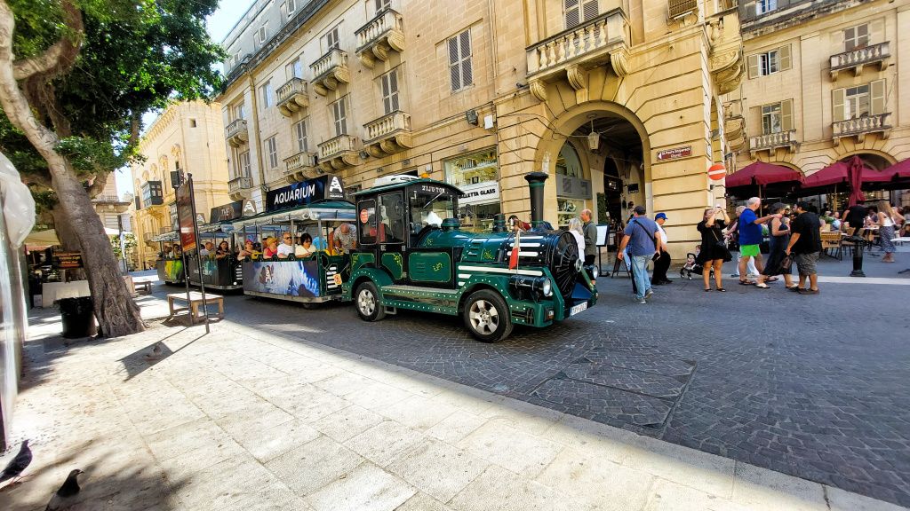 Valletta, capitala malteză care arată ca un muzeu în aer liber - Imagine 105