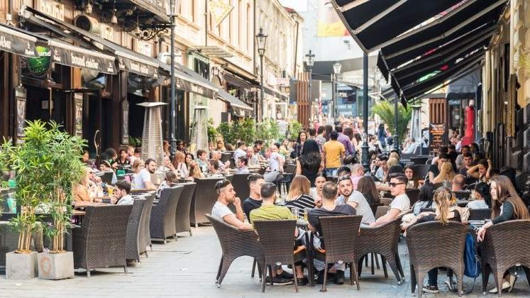 Bucureștiul intră în scenariul roșu. Pe lângă școli, se închid și restaurantele și teatrele