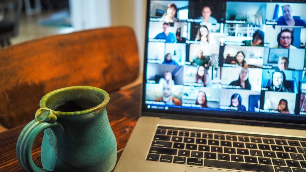 Băncile din Germania își restrâng birourile pentru a face loc muncii remote