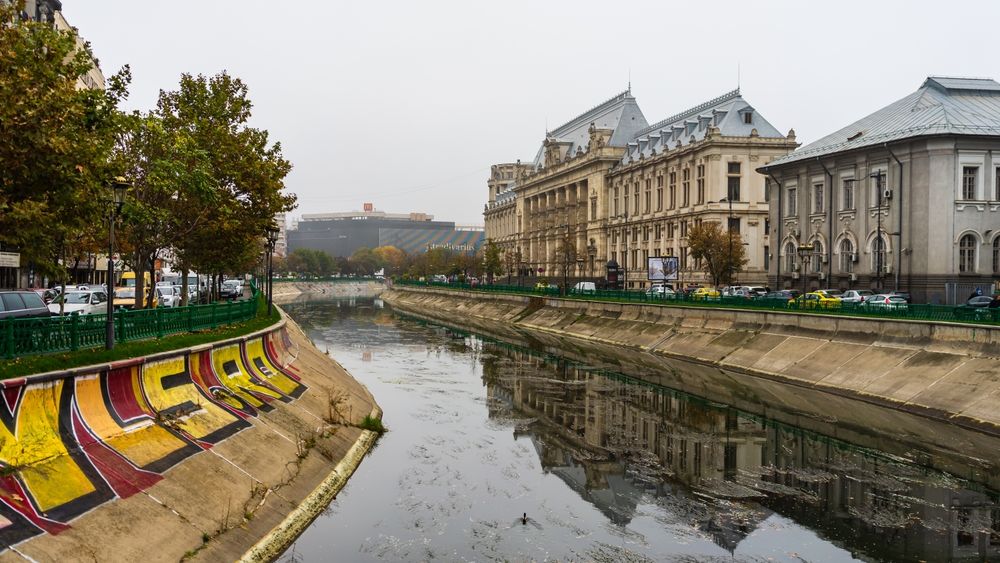 Ne vom putea plimba pe malurile Dâmboviței ca în Viena? Primăria vrea să dezvolte un PUZ pentru coridorul râului