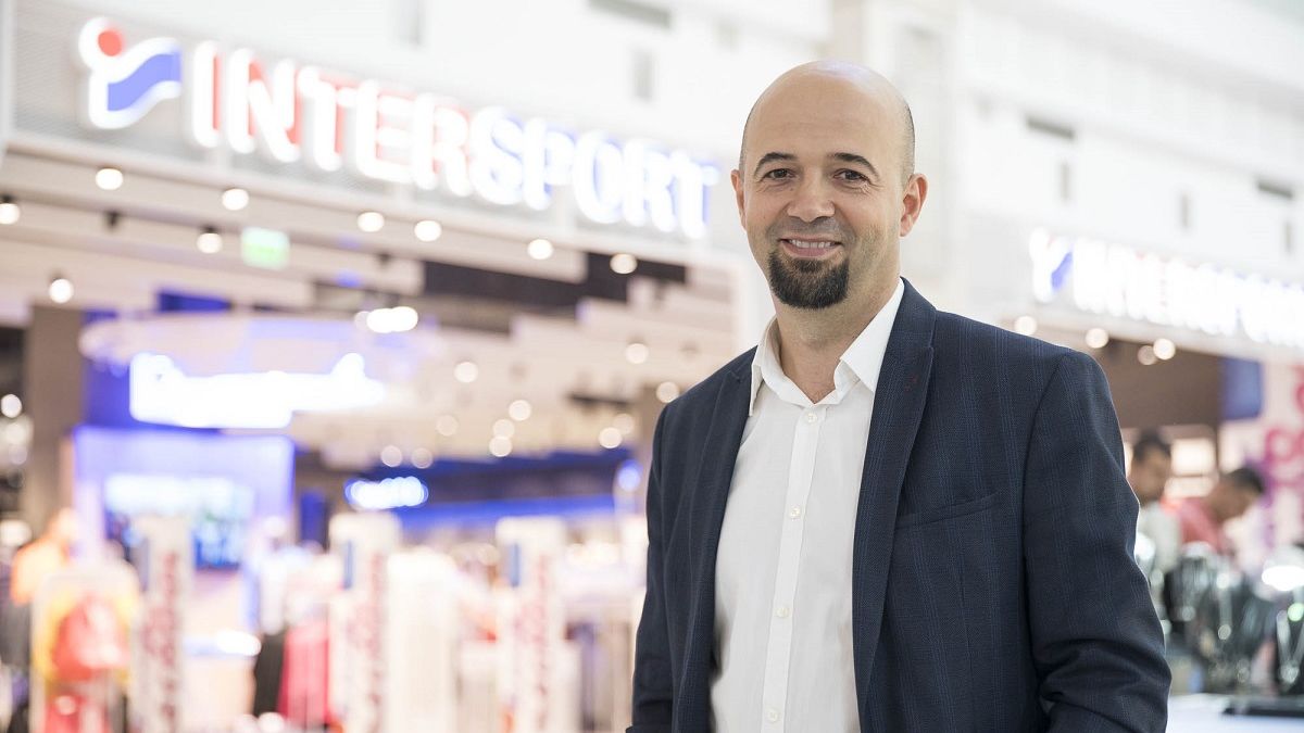 Intersport mizeaza pe o crestere de pana in 2 digiti in acest an. Piata de articole sportive, sustinuta si de consumatorii care nu fac sport, dar se imbraca sport