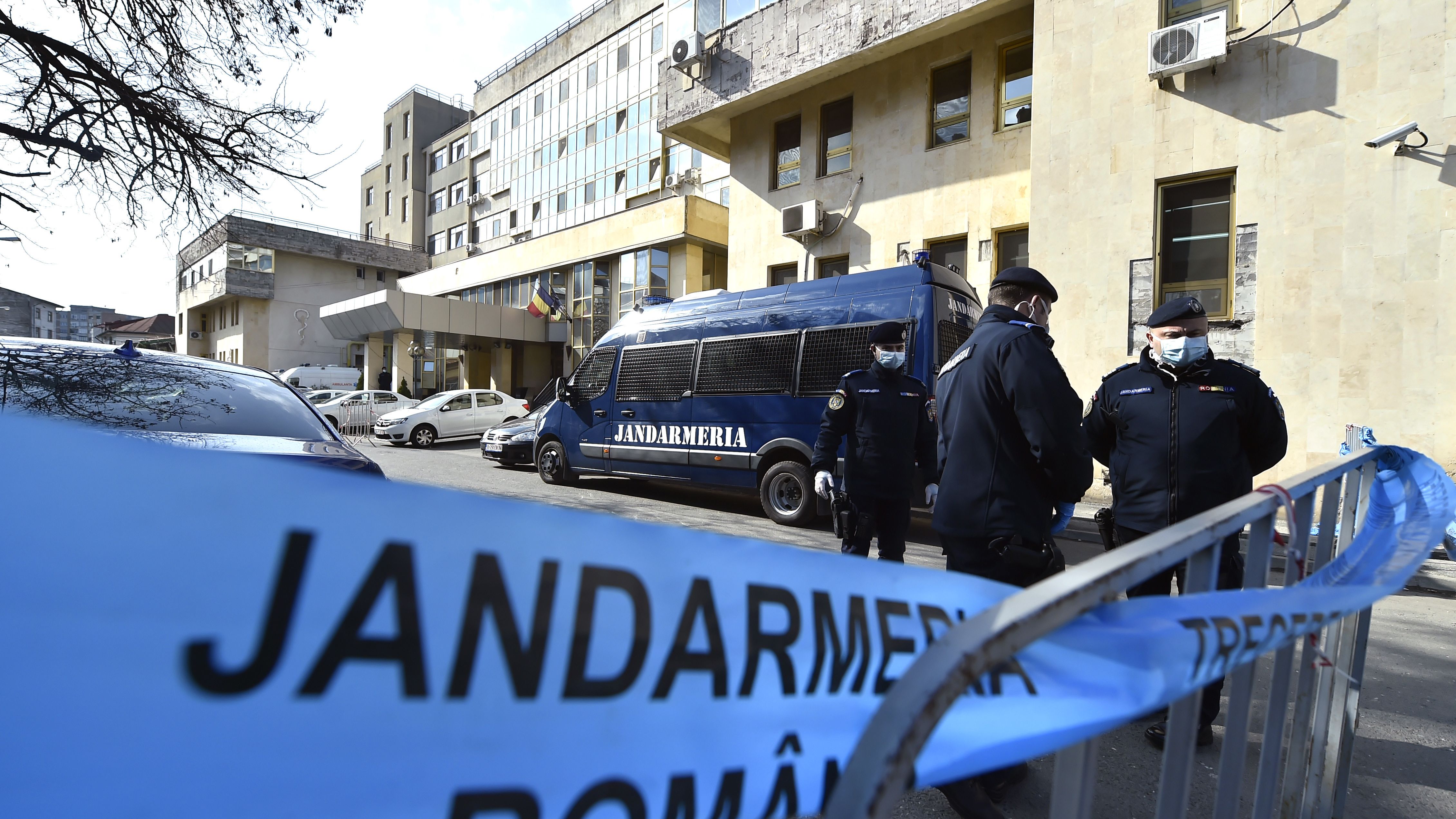 Ministrul Sănătăţii: Două doctoriţe de la Spitalul "Gerota" sunt în stare critică; 184 de cadre medicale infectate cu COVID-19