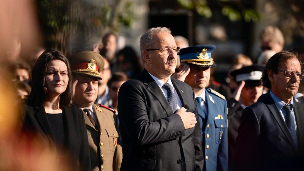 Vasile Dîncu: Pensiile militare nu sunt pensii speciale, Armata le merită