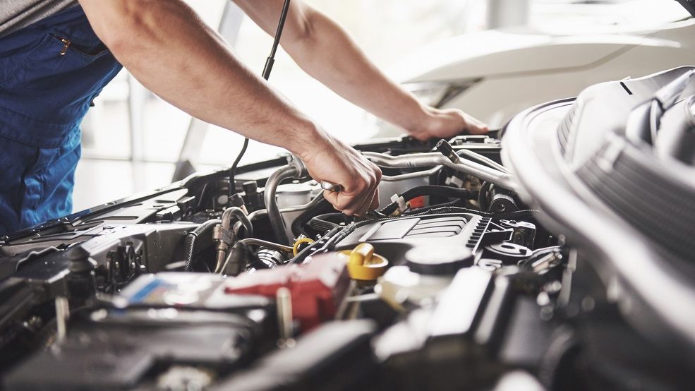 Polonia atacă în justiție interzicerea mașinilor noi cu motoare cu combustie internă