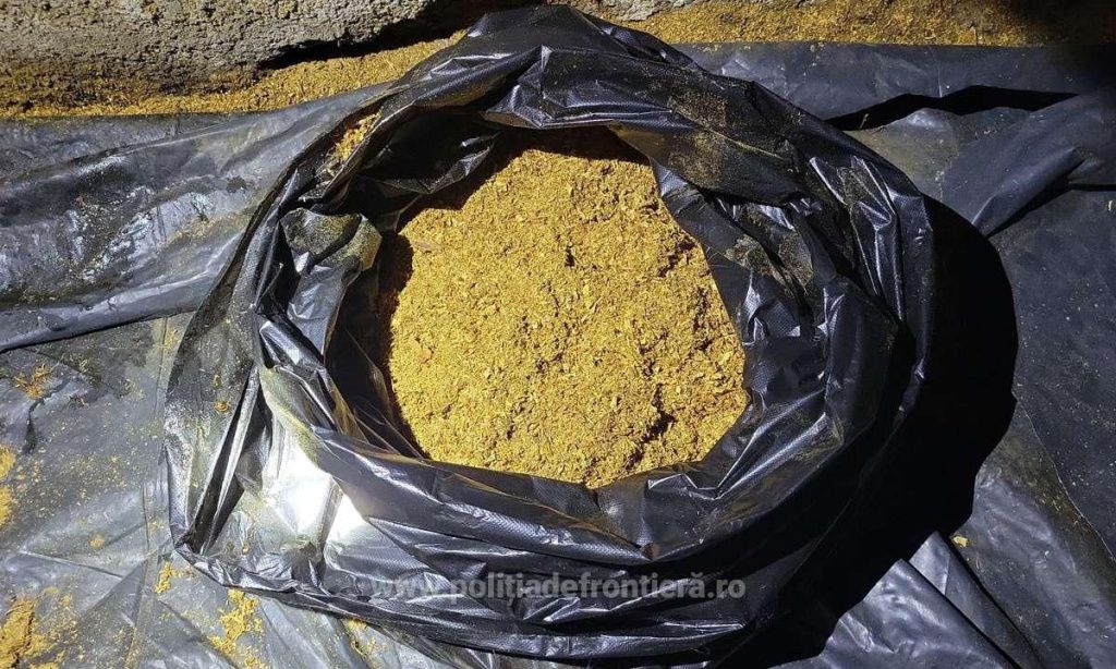 GALERIE FOTO | Cum arată fabricile ilegale de țigări din România. Produc sute de tone anual - Imagine 18
