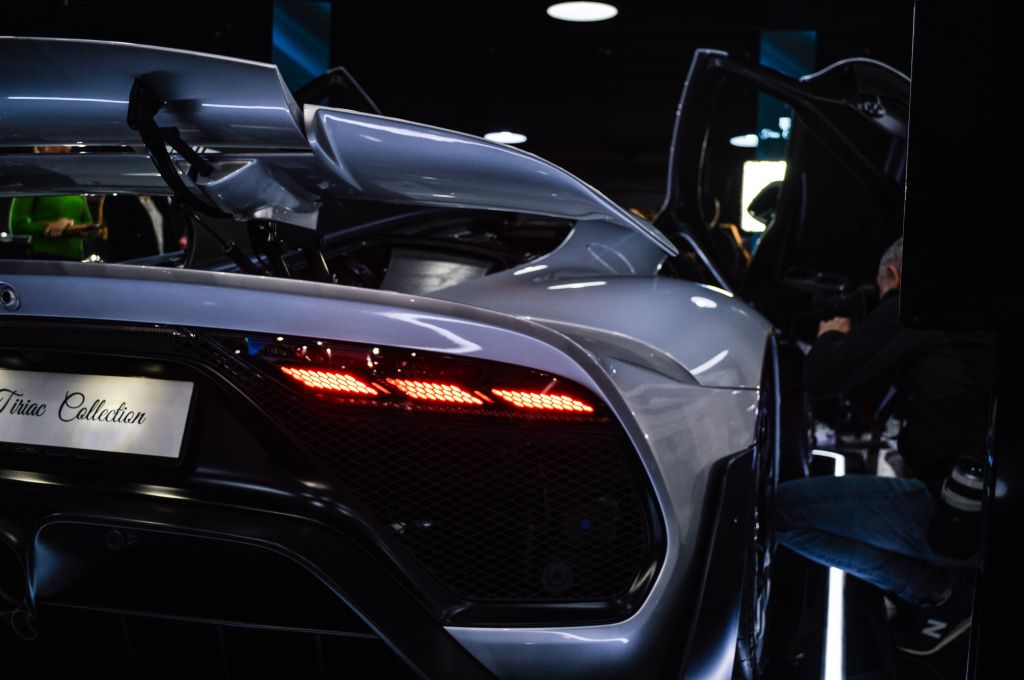 GALERIE FOTO | Cea mai nouă mașină din colecția lui Țiriac, un Mercedes-AMG One - Imagine 11
