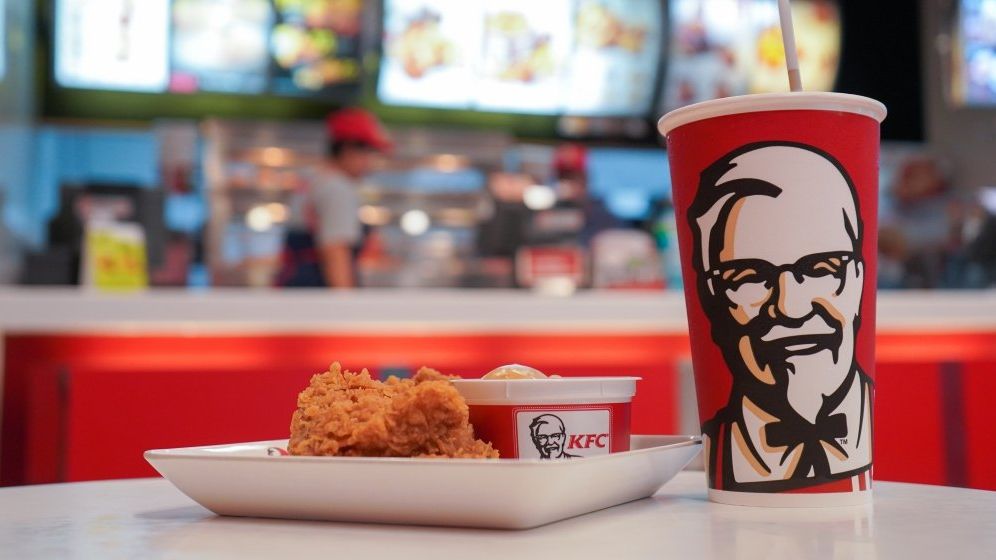 Reactia KFC dupa ce s-au descoperit bacterii in gheata
