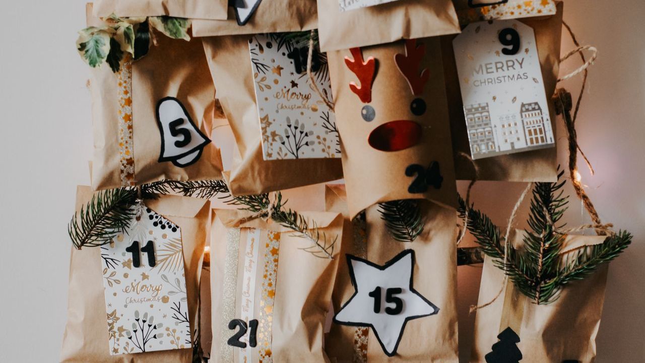 Crăciunul se mută în septembrie: cât costă calendarele de Advent care au apărut deja în magazine