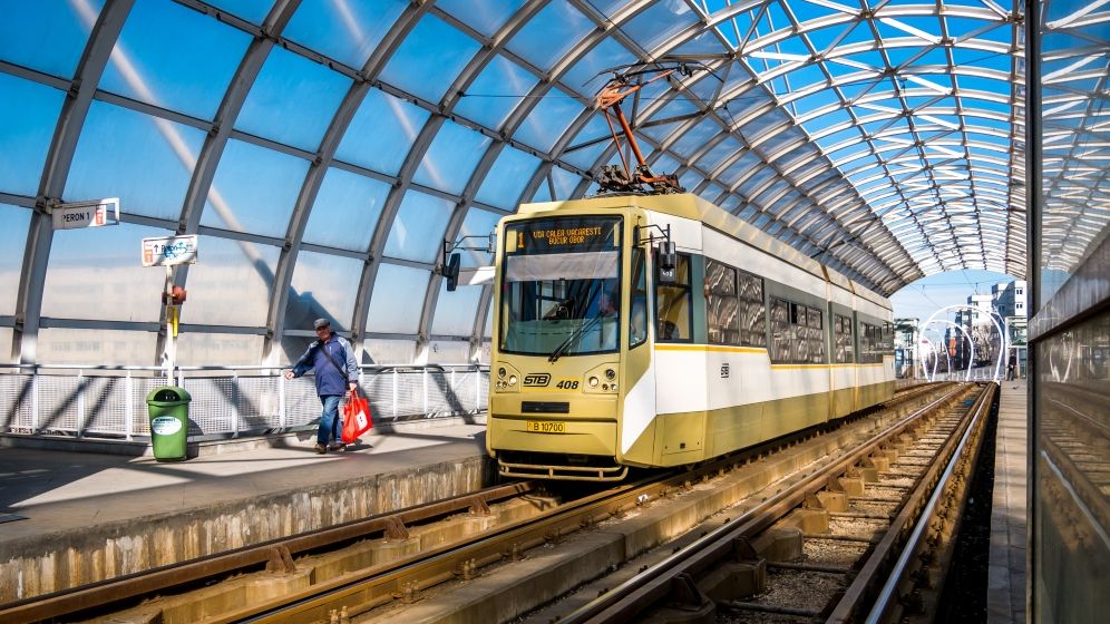 STB: Dilatarea şinelor de tramvai nu pune în pericol viaţa sau sănătatea călătorilor