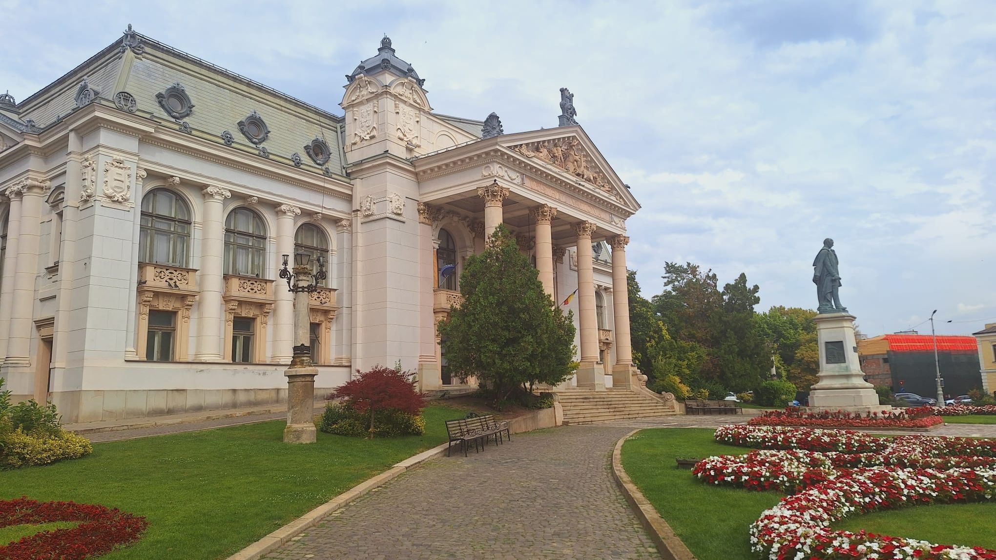 FOTO | Orașul primei Universități din țară și al palatelor: cele trei străzi care definesc Iașiul și pe care nu trebuie să le ratezi dacă mergi în vacanță