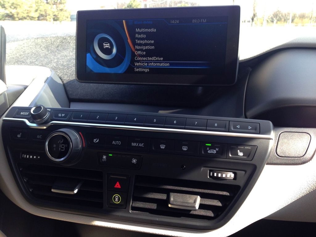 BMW i3 si i8 - Imagine 20
