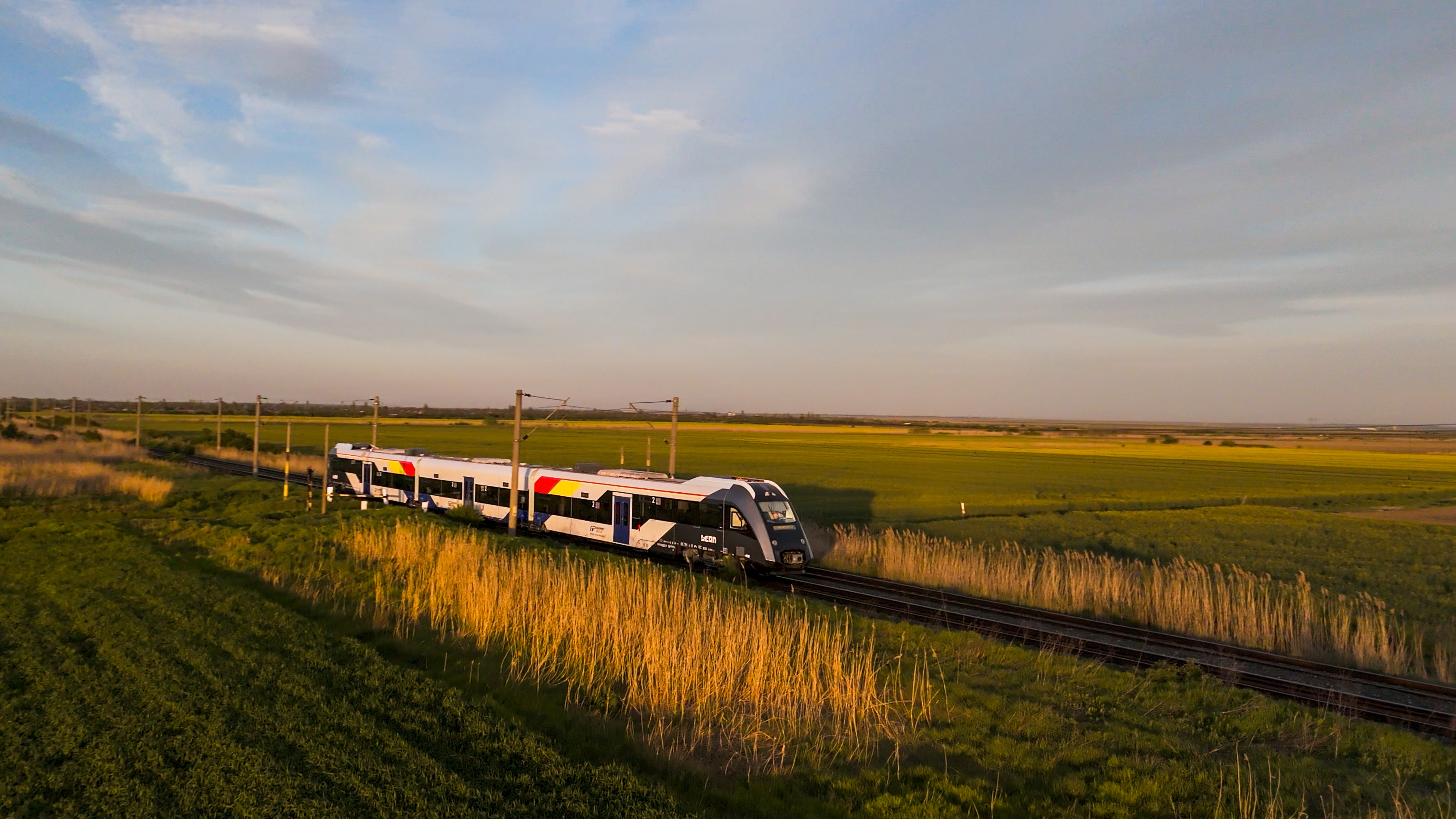 Premieră: Bucureștenii vor putea pleca spre mare cu un tren 100% ...