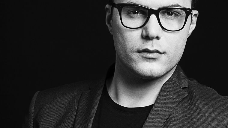 Burak Akbulat, Koton: Nu exista scoli pentru managerii de magazin sau consultantii de moda in vanzari. Retailerii ar trebui sa investeasca in educarea angajatilor