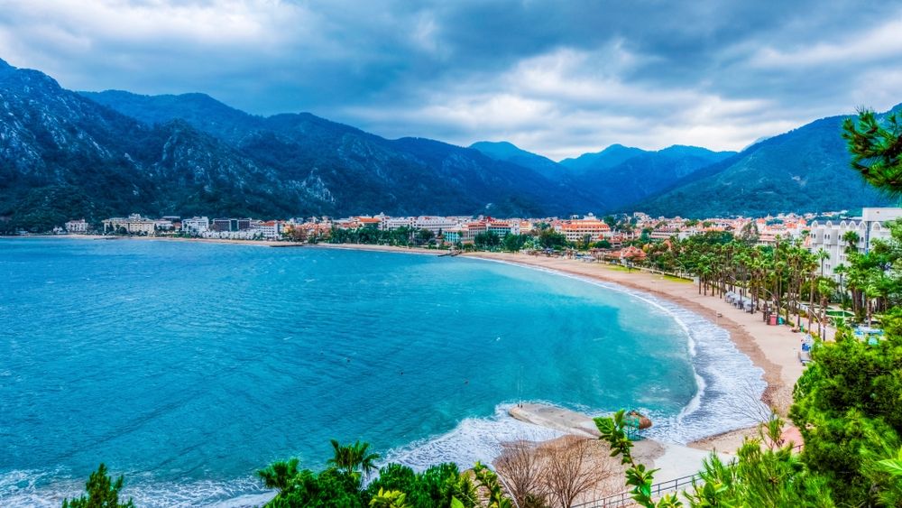 Prelungeste-ti vara si in septembrie! 5 plaje din Europa unde frigul vine mai tarziu ca in Constanta