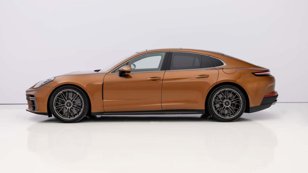 GALERIE FOTO | Porsche a prezentat noua generație Panamera - Imagine 1