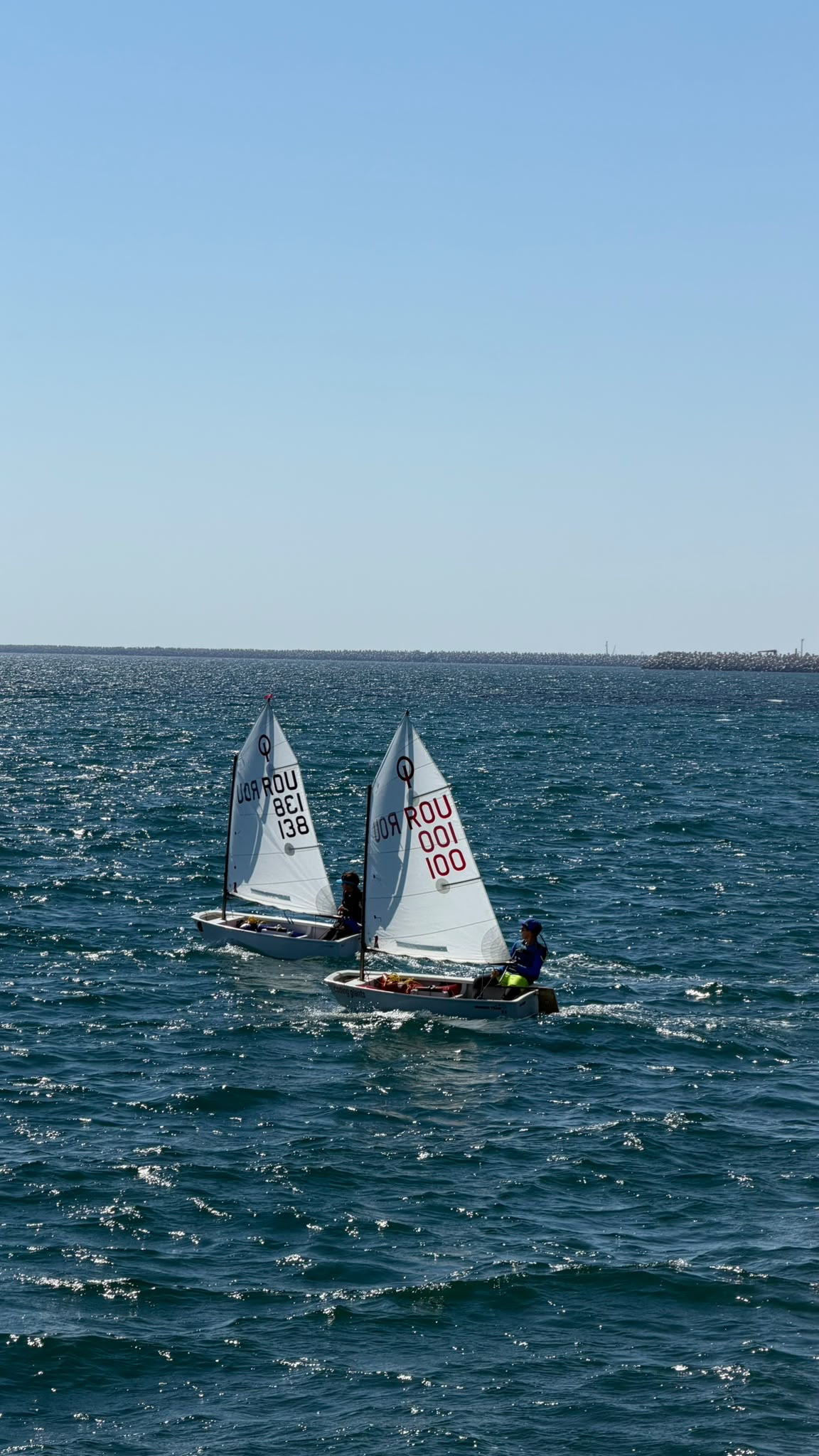 Șase zile de curse cu vele pe Marea Neagră. Campionatul Național de Dinghy revine în Portul Tomis