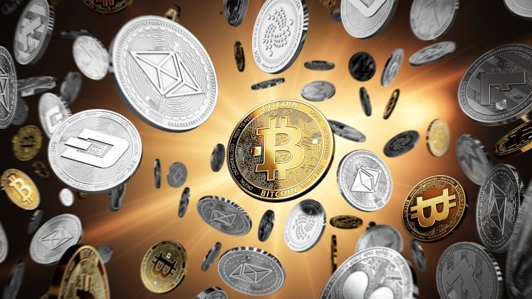 Bitcoin versus Ripple: Cum au evoluat anul trecut monedele si cate sunt in circulatie