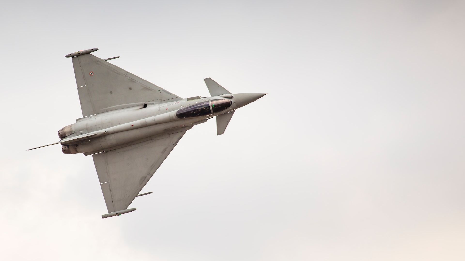 Avioane de luptă ruseşti au interceptat aeronave britanice deasupra Mării Negre