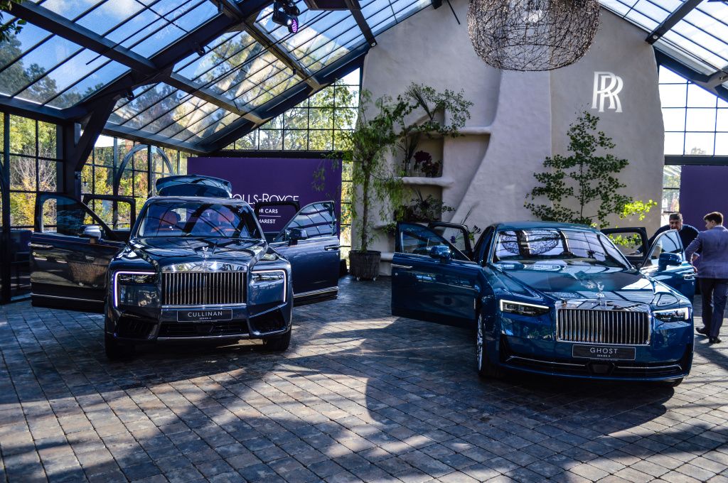 GALERIE FOTO | Rolls-Royce aduce mai multe premiere europene importante la București - Imagine 6