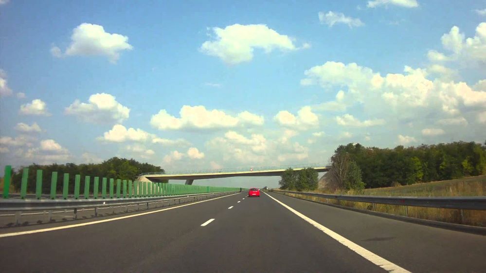 ATENȚIE! Benzina este mai scumpă în stațiile de pe Autostrada Soarelui