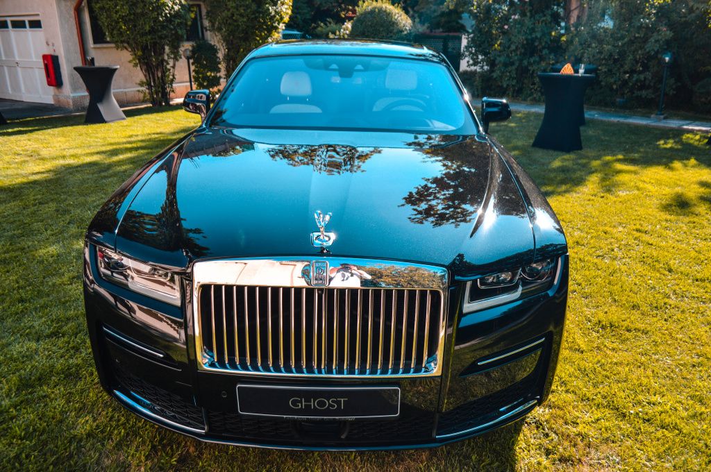 GALERIE FOTO | Rolls-Royce deschide un showroom în București - Imagine 23
